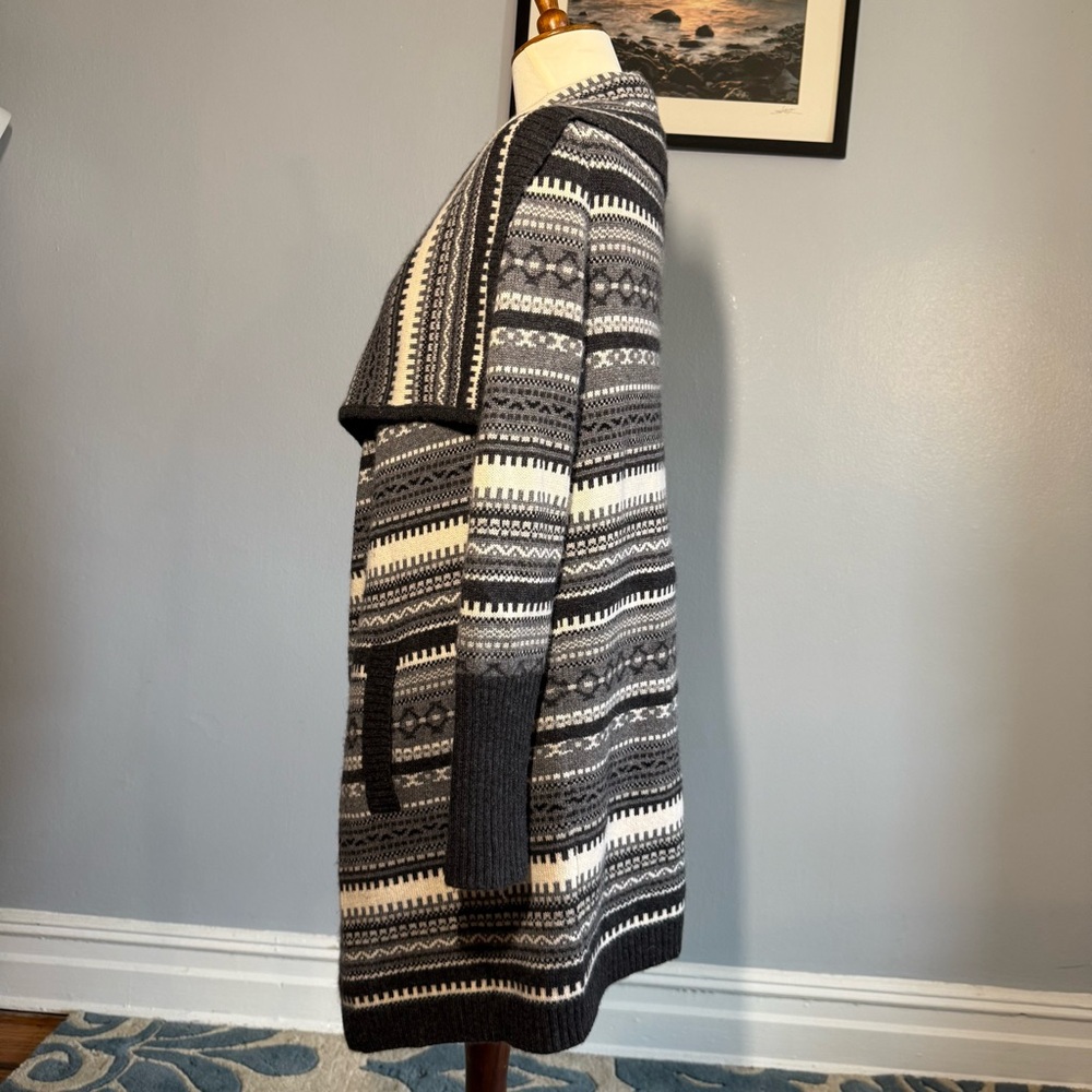 Neiman Marcus Cashmere Cardigan - Picture 3 of 6